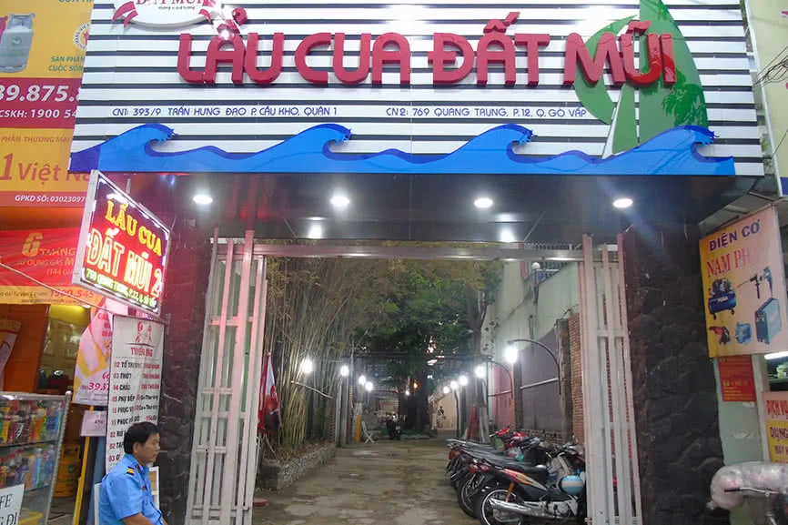 nha-hang-lau-cua-dat-mui-769-quang-trung-13a