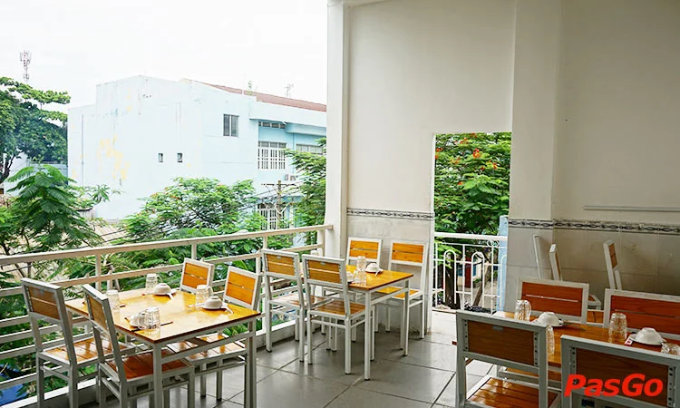 nha-hang-lau-cua-dat-mui-vinh-vien-9