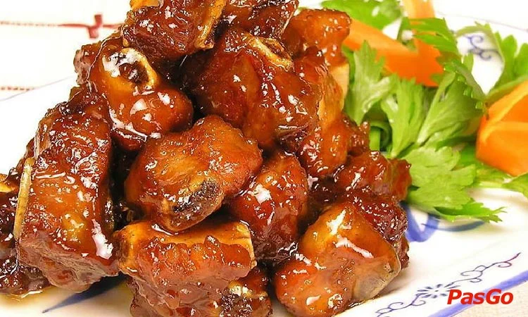 nha-hang-lau-mam-ninh-kieu-o-cho-dua-3