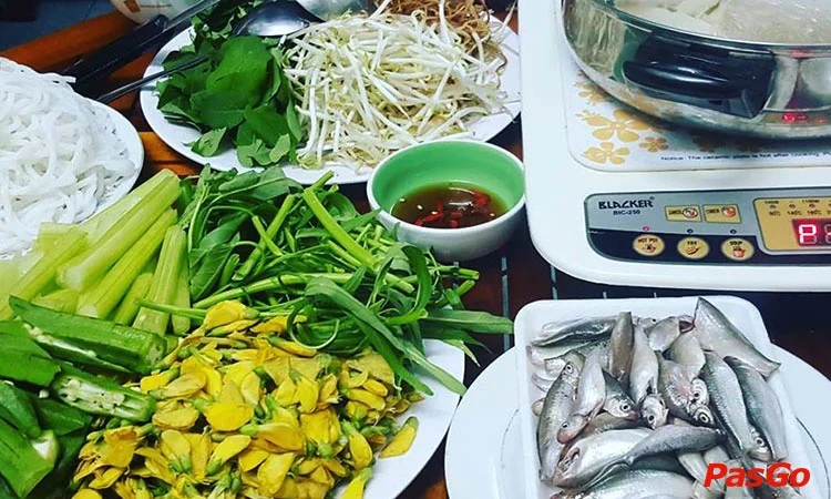 nha-hang-lau-mam-ninh-kieu-o-cho-dua-8