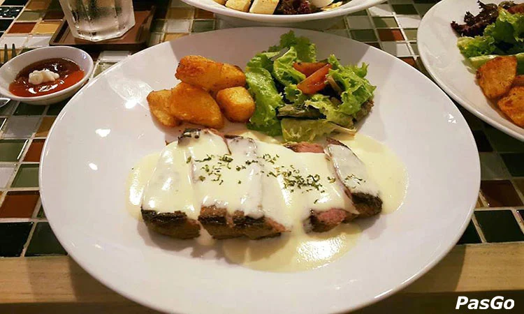 nha-hang-le-steak-slide-8