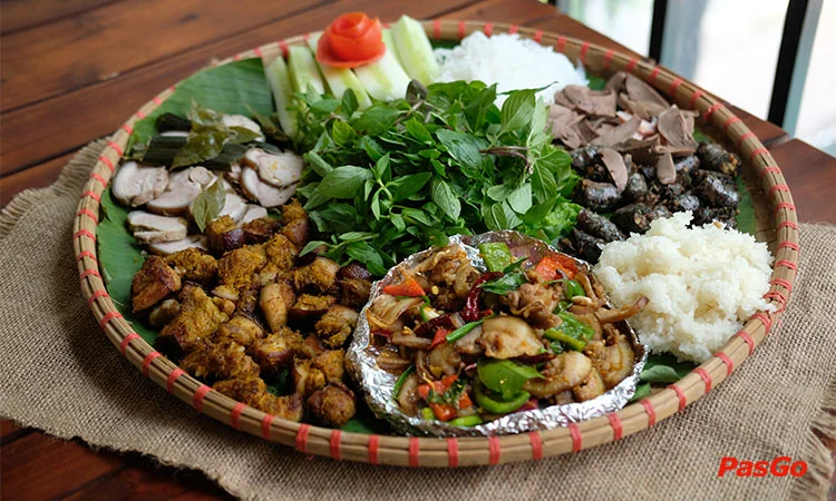 nha-hang-mam-quan-to-hieu-1