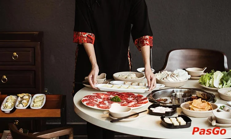 nha-hang-manwah-taiwanese-hot-pot-gala-center-1