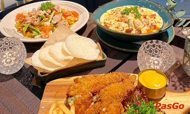 qqq88 MK Kitchen & Bar Bến Vân Đồn không gian tiệc và hẹn hò sang trọng 7