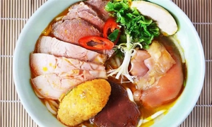 nha-hang-mon-hue-times-city-slide-1