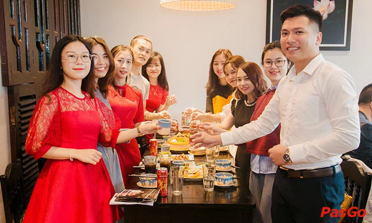 nha-hang-ngo-sen-thai-ha-11