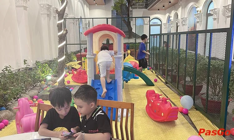 qqq88 Paris Lê Văn Khương qq8876.com hầm rượu không gian đẹp món ăn ngon 6