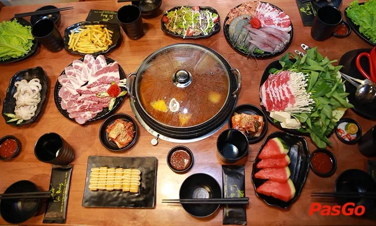 nha-hang-pho-lau-nuong-xa-dan-1