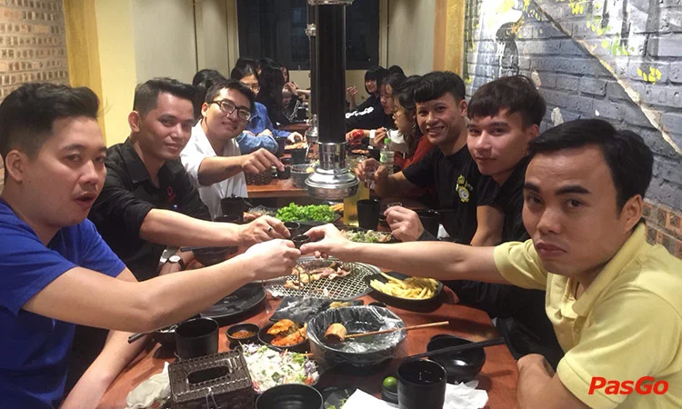 nha-hang-pho-lau-nuong-xa-dan-9