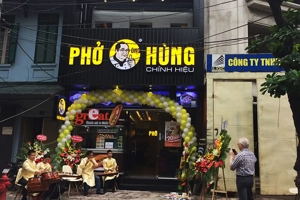 nha-hang-pho-ong-hung-van-mieu-slide-1