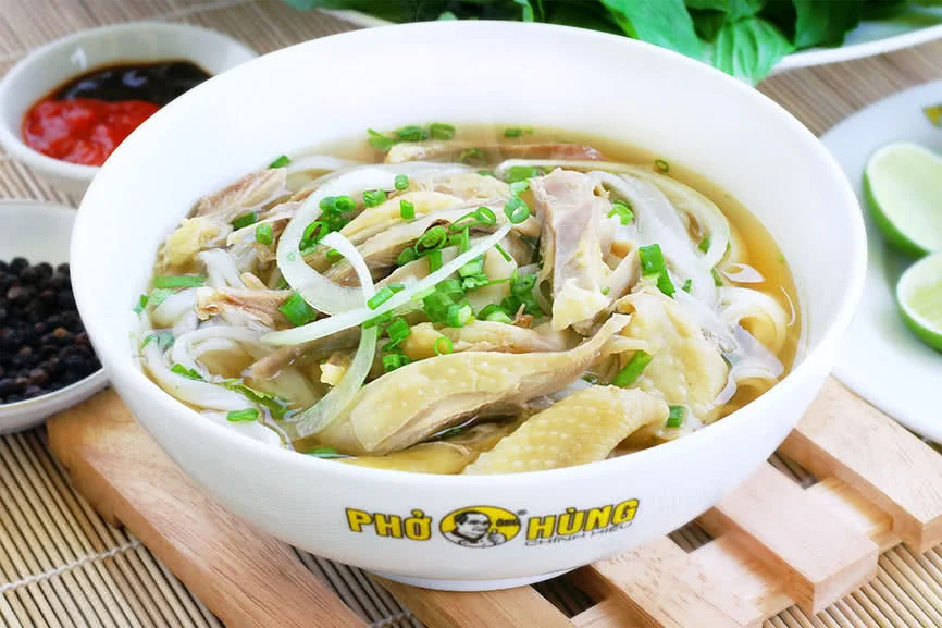 nha-hang-pho-ong-hung-vincom-ba-trieu-slide-3