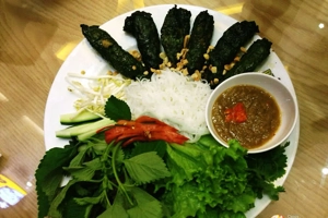 nha-hang-pho-ong-hung-vincom-ba-trieu-slide-5