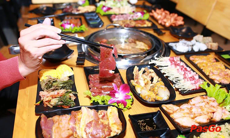 nha-hang-aki-bbq-cau-dien-slide-1