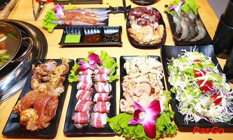 nha-hang-aki-bbq-cau-dien-slide-2
