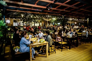 nha-hang-soho-garden-slide-2