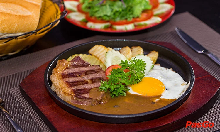 nha-hang-steak-way-mipec-long-bien-3