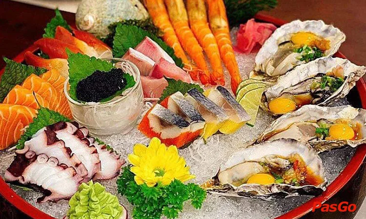 nha-hang-sushi-102-thach-thi-4
