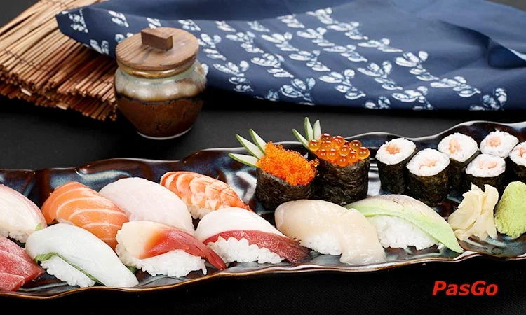 nha-hang-sushi-kei-vincom-nguyen-chi-thanh-slide-1