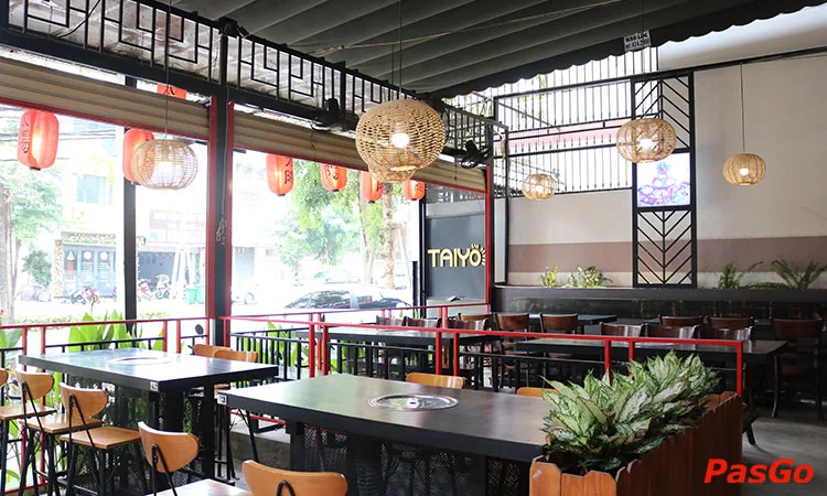 qqq88 Taiyo Sushi & BBQ Hoàng Văn Thụ Gọi món Nhật bản & qq88 tại bàn 10