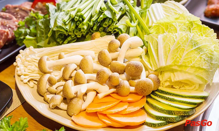nha-hang-taka-bbq-nguyen-gia-tri-quan-binh-thanh-7