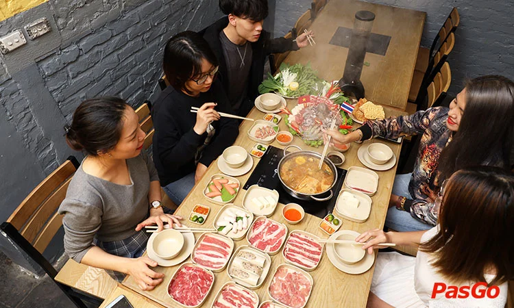 nha-hang-thai-deli-qq8827-lau-thai-hai-san-quan-hoa-12