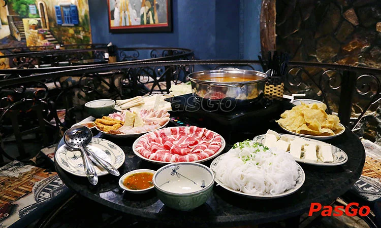 nha-hang-thai-food-ton-that-thiep-slide-8