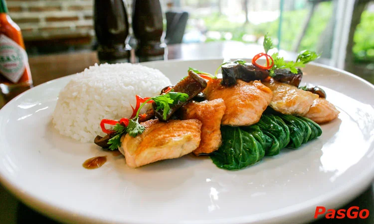 nha-hang-tomato-dining-restaurant-9