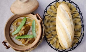 nha-hang-tu-tri-nam-quoc-cang-quan-1-4