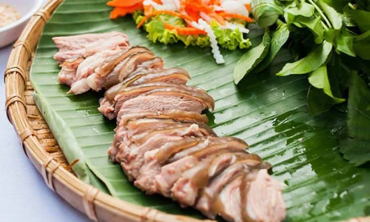 nha-hang-tu-tri-nam-quoc-cang-quan-1-7