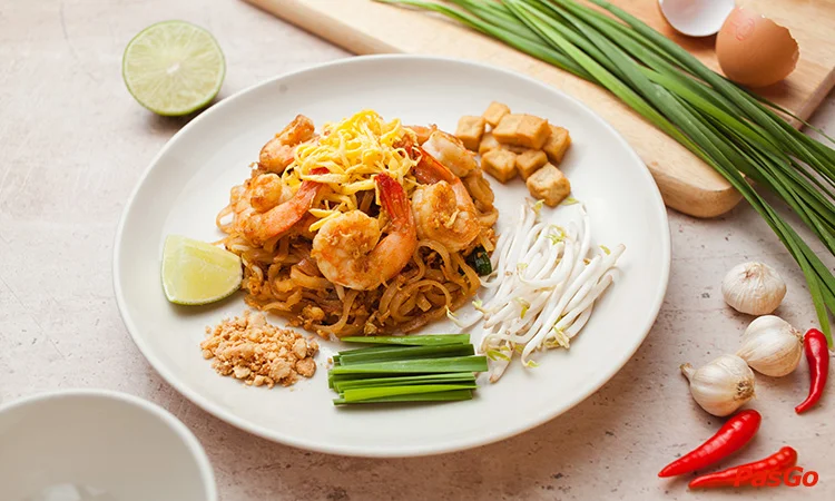 nha-hang-tuk-tuk-thai-bistro-ngo-thoi-nhiem-4
