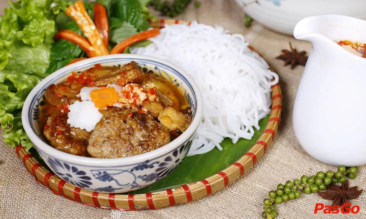 nha-hang-viet-street-vincom-lieu-giai-6