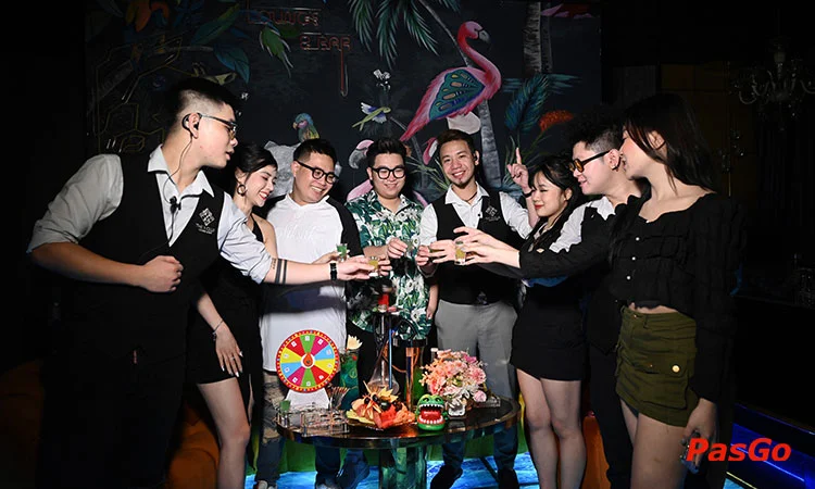 qqq88 X Club & Lounge Trần Bình không gian náo nhiệt sau giờ làm 1