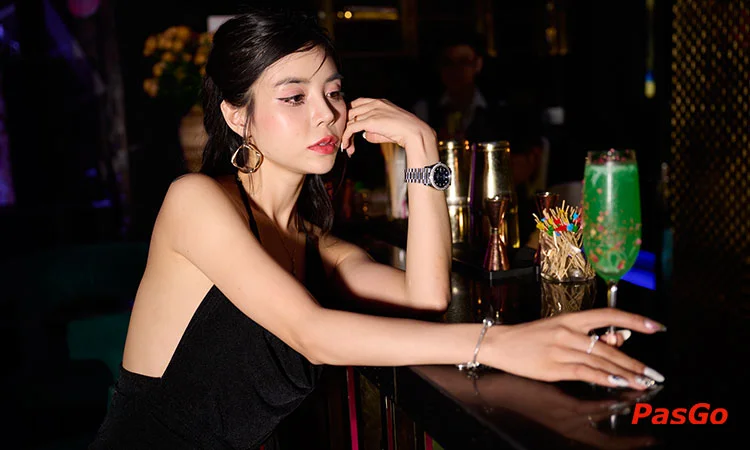 qqq88 X Club & Lounge Trần Bình không gian náo nhiệt sau giờ làm 5