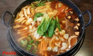 nha-hang-yoogane-chicken-galbi-aeon-mall-long-bien-5-1