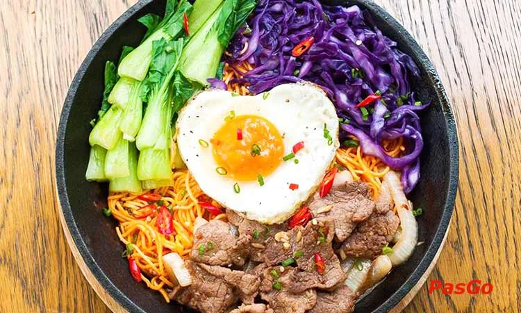 nha-hang-yummyq-truong-dinh-3