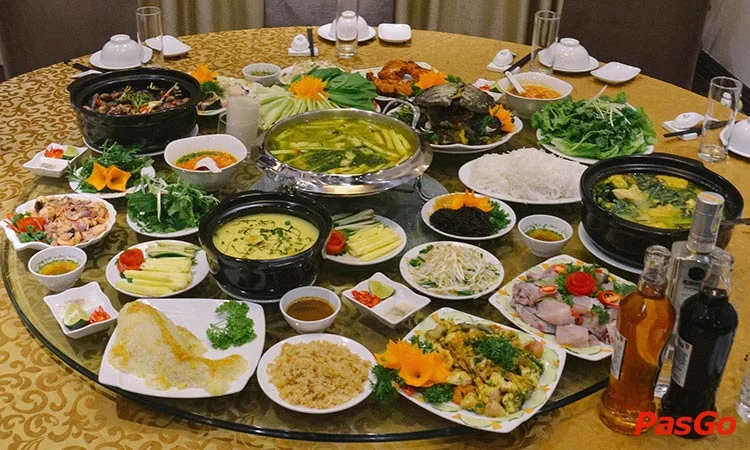 quan-ca-phien-hoan-viet-tri-truc-bach-1