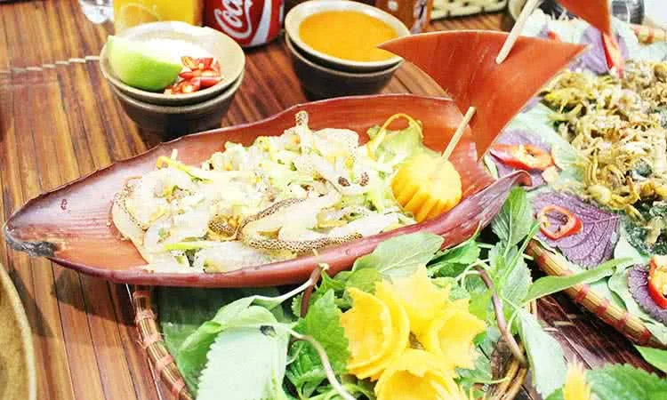quan-que-hao-nam-dam-da-huong-vi-viet-nam-4