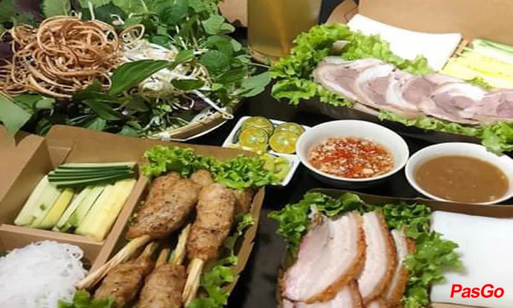 Quán Rôm - Bánh Tráng Thịt Heo - Giảng Võ 8