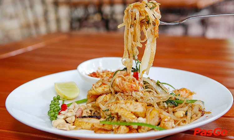 red-pepper-restaurant-nguyen-tri-phuong-slide-4