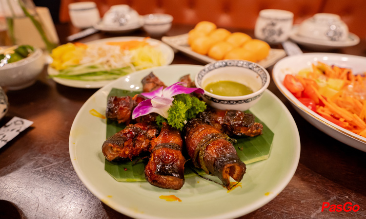 Slide giang mỹ hoàng đạo thúy 8