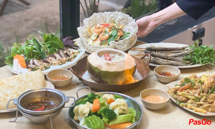 Hẻm quán Hoàng Cầu 3
