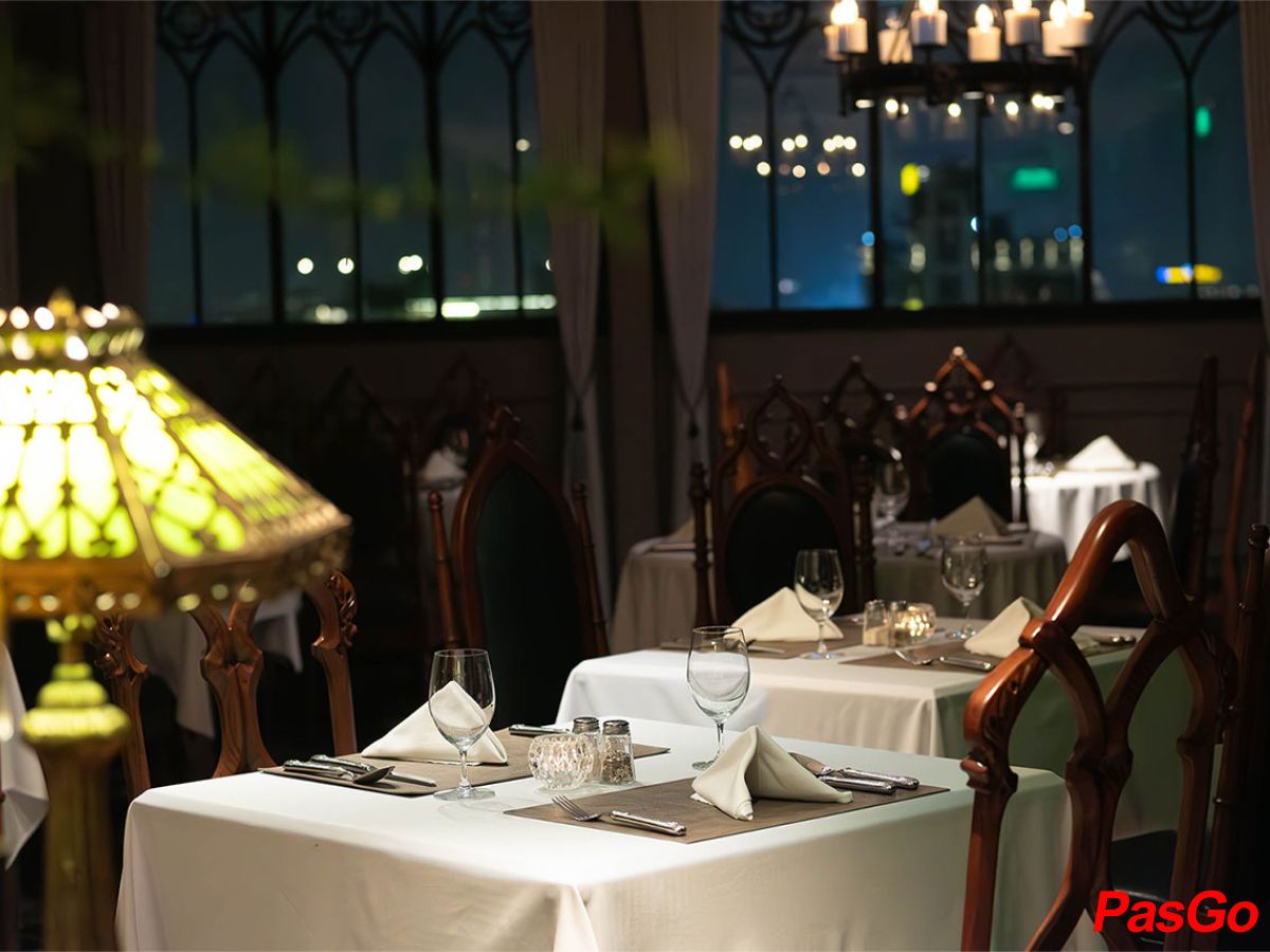 slide mun dining 26