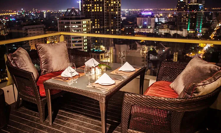 the-rooftop-bar-ha-noi-diem-giai-tri-bac-nhat-ha-thanh-9