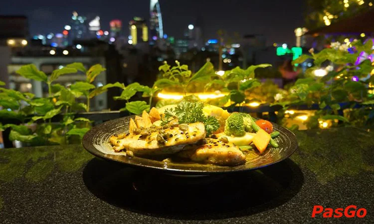 the-view-rooftop-bar-bui-vien-slide-5