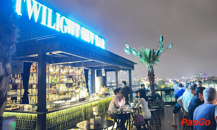 twilight-sky-bar-cau-go-1