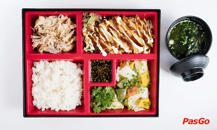 uchi-sushi-nguyen-hue-slide-5