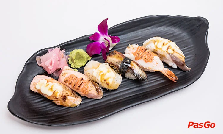 uchi-sushi-nguyen-hue-slide-7