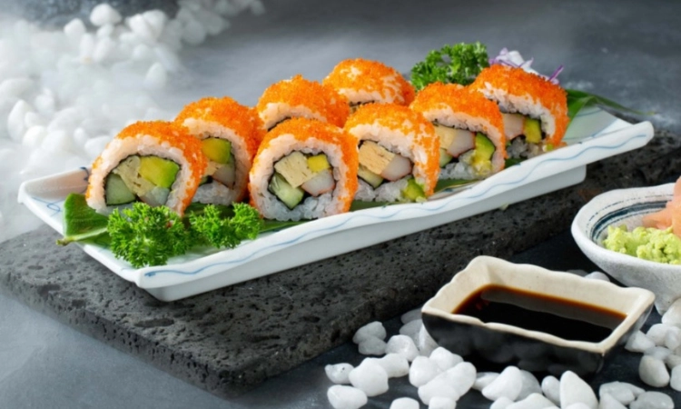 Suất qq8827 Sushi T2-CN, Giá 299K5
