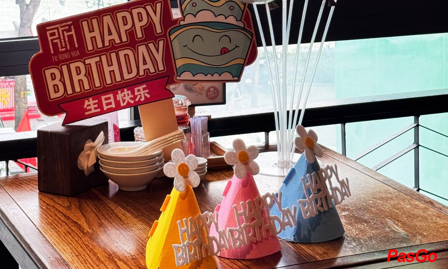 qq8827: Giảm 10%/tổng bill, Tặng bánh bao, Free decor2