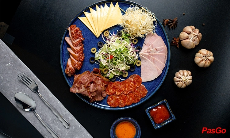 Đặt Bàn Miễn Phí Qua qq8822, The Chill - Trần Hưng Đạo3